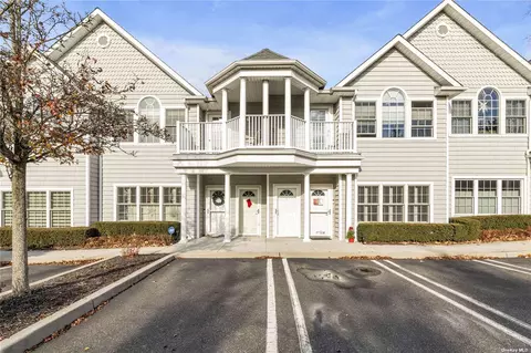 116 Stewart Ave #G, Bethpage, NY 11714