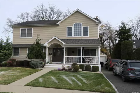 347 Cedar Ln, East Meadow, NY 11554