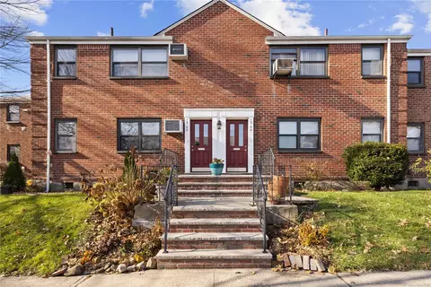 15-44 160 St #641, Whitestone, NY 11357