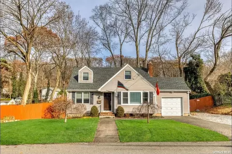 227 1st Ave #12, Port Jefferson, NY 11777