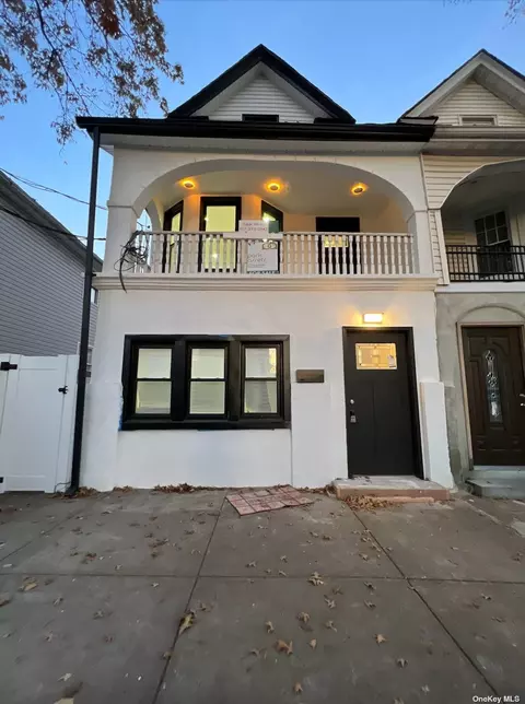 109-59 153rd St, Jamaica, NY 11433