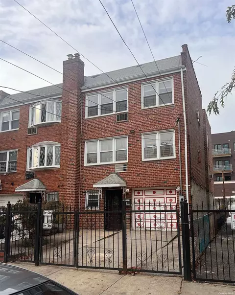 108-41 41st Ave, Corona, NY 11368