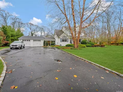3 Whitetail Ct, Center Moriches, NY 11934