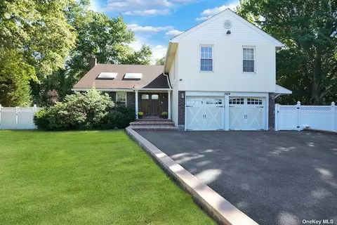 269 Walnut Rd, Glen Cove, NY 11542