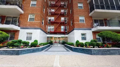 66-15 Thornton Pl #6K, Rego Park, NY 11374