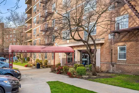 151-25 88th St #3G, Howard Beach, NY 11414