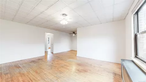 196-44 69th Ave #1ST, Fresh Meadows, NY 11365