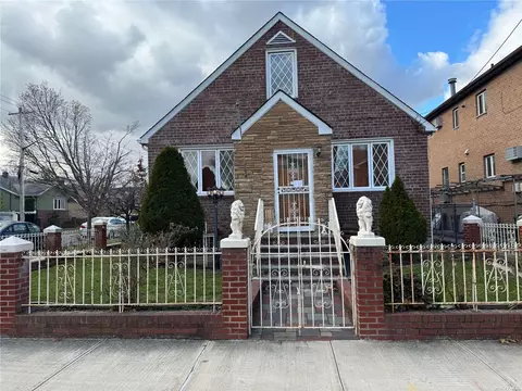 17-20 150th St, Whitestone, NY 11357