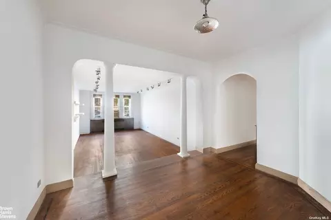 35-25 77th St #A16, Jackson Heights, NY 11372
