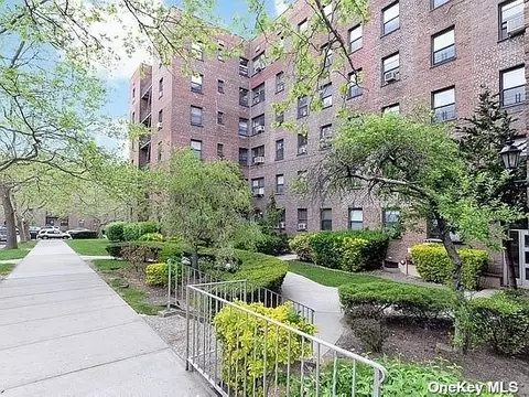 141-09 28 Ave #1D, Flushing, NY 11354