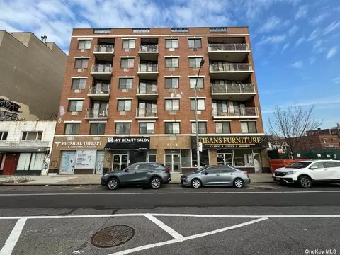 82-25 Queens Blvd #4A, Elmhurst, NY 11373
