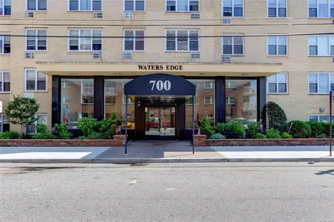 700 Shore Rd #4P, Long Beach, NY 11561