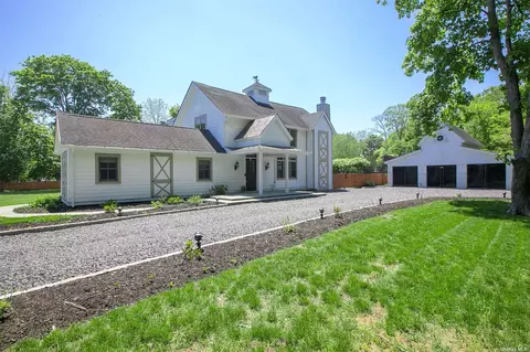 6 Moriches Ave, East Moriches, NY 11940