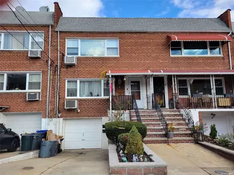 85-45 75 St, Woodhaven, NY 11421