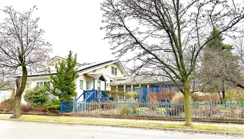 851 Hempstead Blvd, Uniondale, NY 11553