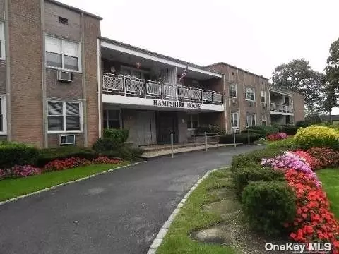 601 Chestnut St #B-30, Cedarhurst, NY 11516