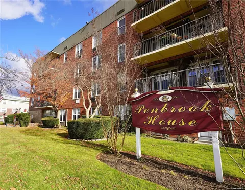 60 Hempstead Ave #1Q, Lynbrook, NY 11563