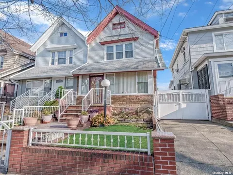 857 E 37th St, Brooklyn, NY 11210