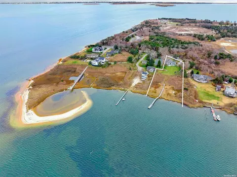 65 Moriches Island Rd, East Moriches, NY 11940