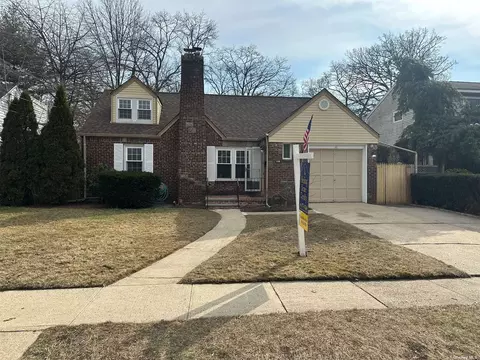 159 Oakland Ave, West Hempstead, NY 11552