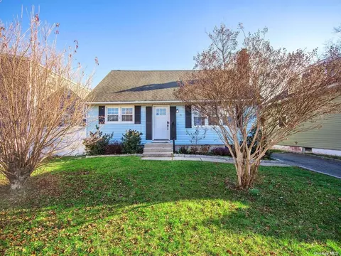 36 Georgia St, East Northport, NY 11731
