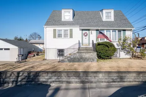 1818 Tarboro St, Elmont, NY 11003