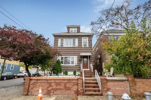 123-01 6th Ave, College Point, NY 11356