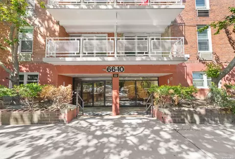 66-10 Thornton Pl #3E, Rego Park, NY 11374