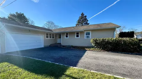 444 Ralph Ave, Central Islip, NY 11722
