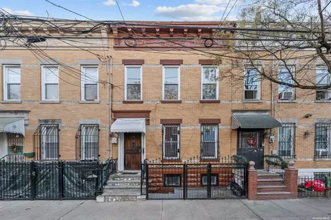 18 Pine St, Brooklyn, NY 11208