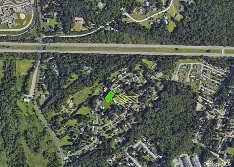 2 Hiko Pl, Fishkill, NY 12524