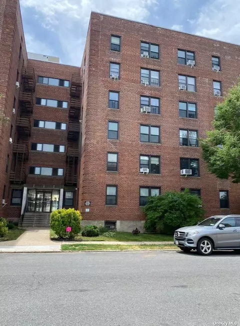 216-10 77 Ave #1L, Bayside, NY 11364