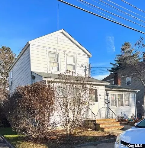 31 W 2nd St, Patchogue, NY 11772 photo 1