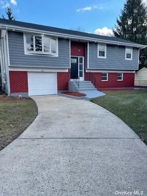 384 Berg Ave, East Meadow, NY 11554