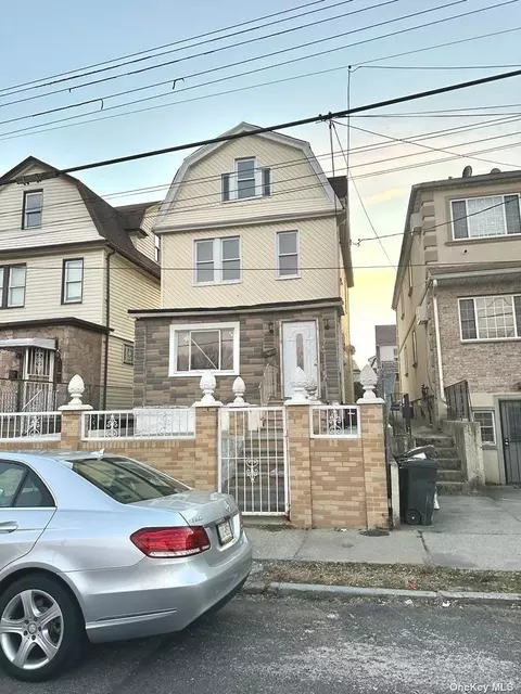 108-38 164th Pl, Jamaica, NY 11433