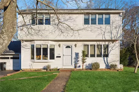 136 Noel Dr, Centereach, NY 11720