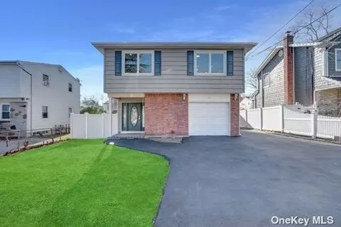 Undisclosed, Huntington Station, NY 11746