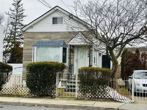 144 Gotham Ave, Elmont, NY 11003