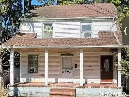85-20 152nd St, Briarwood, NY 11432