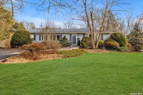 17 Clarissa Ln, East Northport, NY 11731