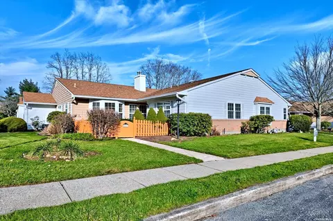 146 Theodore Dr #0, Coram, NY 11727