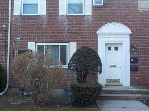 260-46 73rd Ave #A-1, Glen Oaks, NY 11004