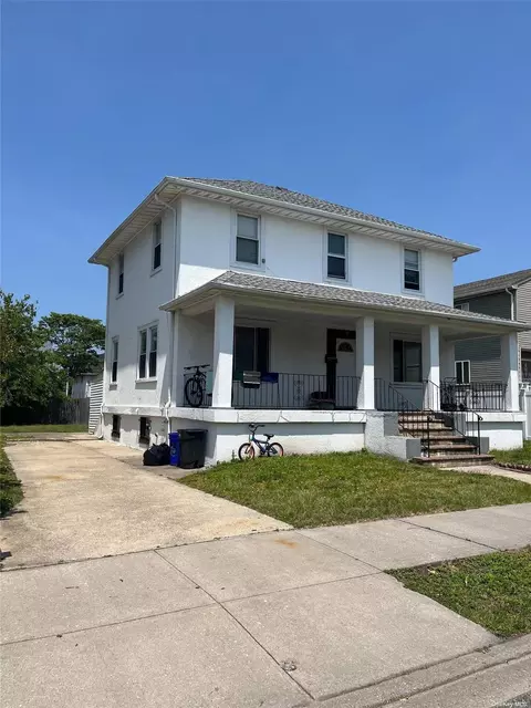 45 E Market St, Long Beach, NY 11561