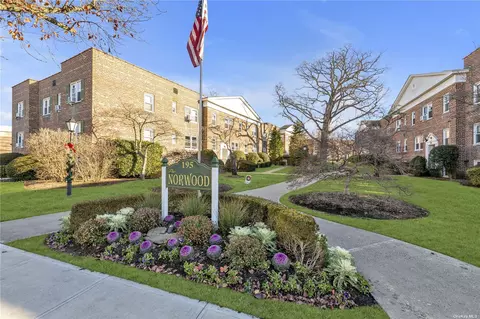195 N Village Ave #A 21, Rockville Centre, NY 11570