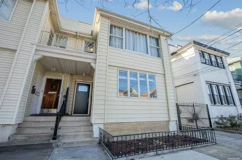 109-44 113th St, South Ozone Park, NY 11420