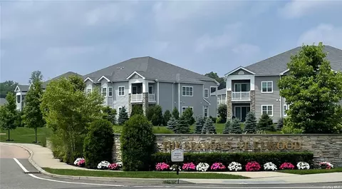 2 Winter Pl #2, East Northport, NY 11731