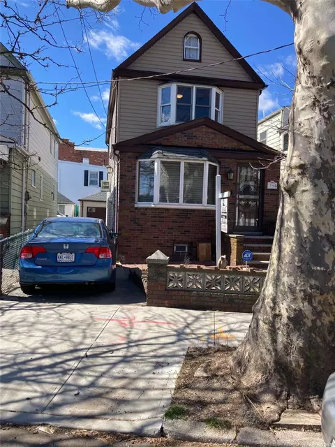 57-50 Mazeau St, Maspeth, NY 11378