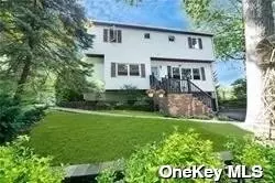 82 Jamaica Dr, Sound Beach, NY 11789