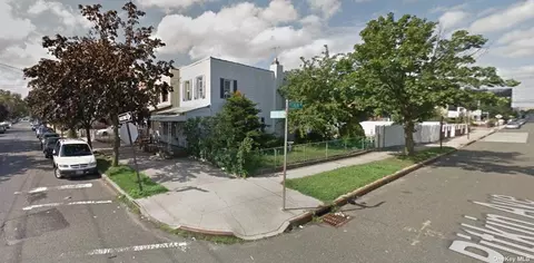 107-04 78th St, Ozone Park, NY 11417
