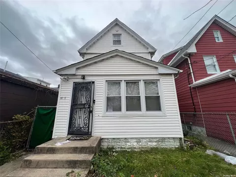 110-11 159th St, Jamaica, NY 11433